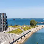 Stylish Waterfront Stay With Lounge Terrace & Sauna