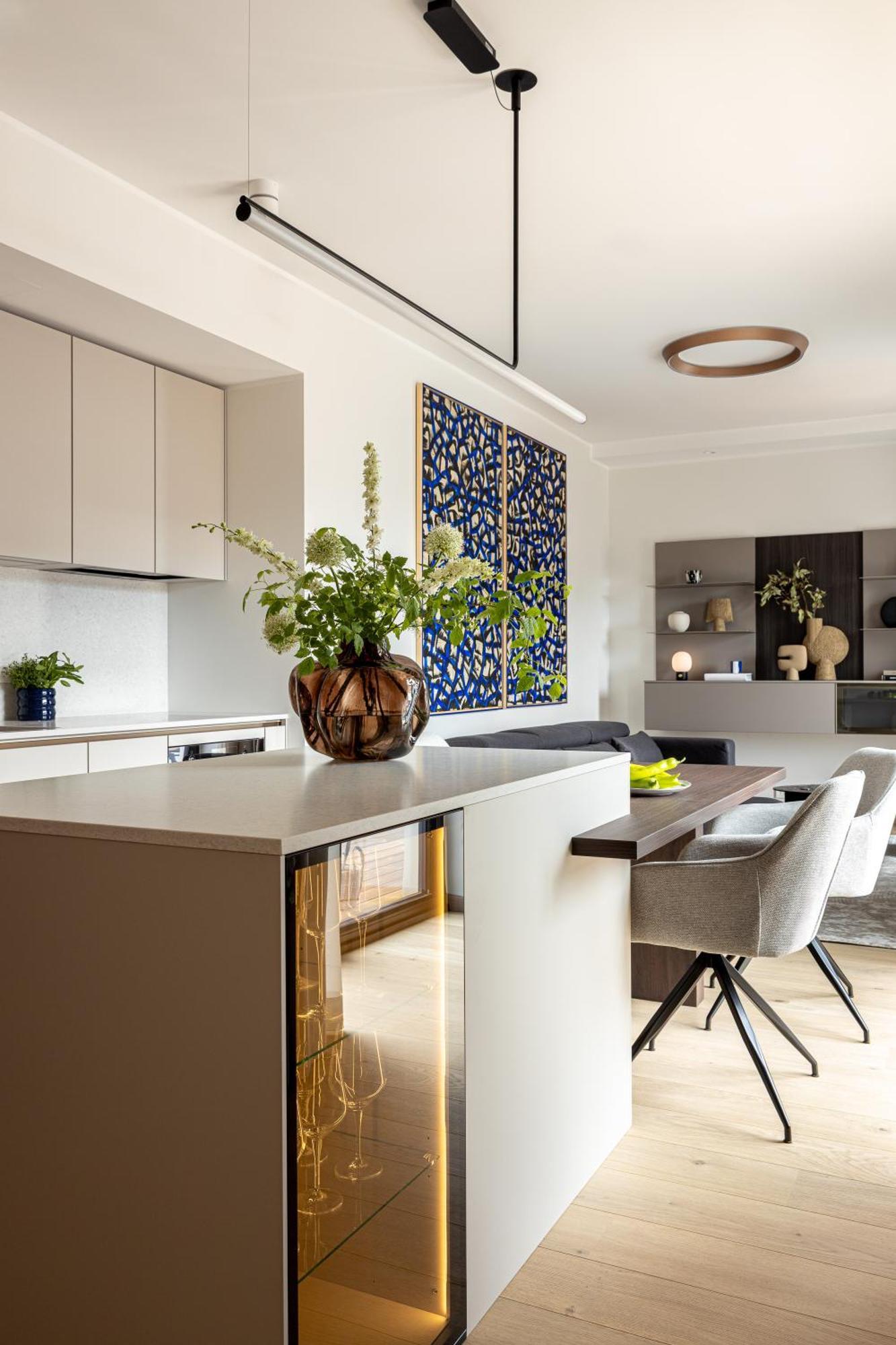 Stylish Waterfront With Lounge Terrace & Sauna Apartment
