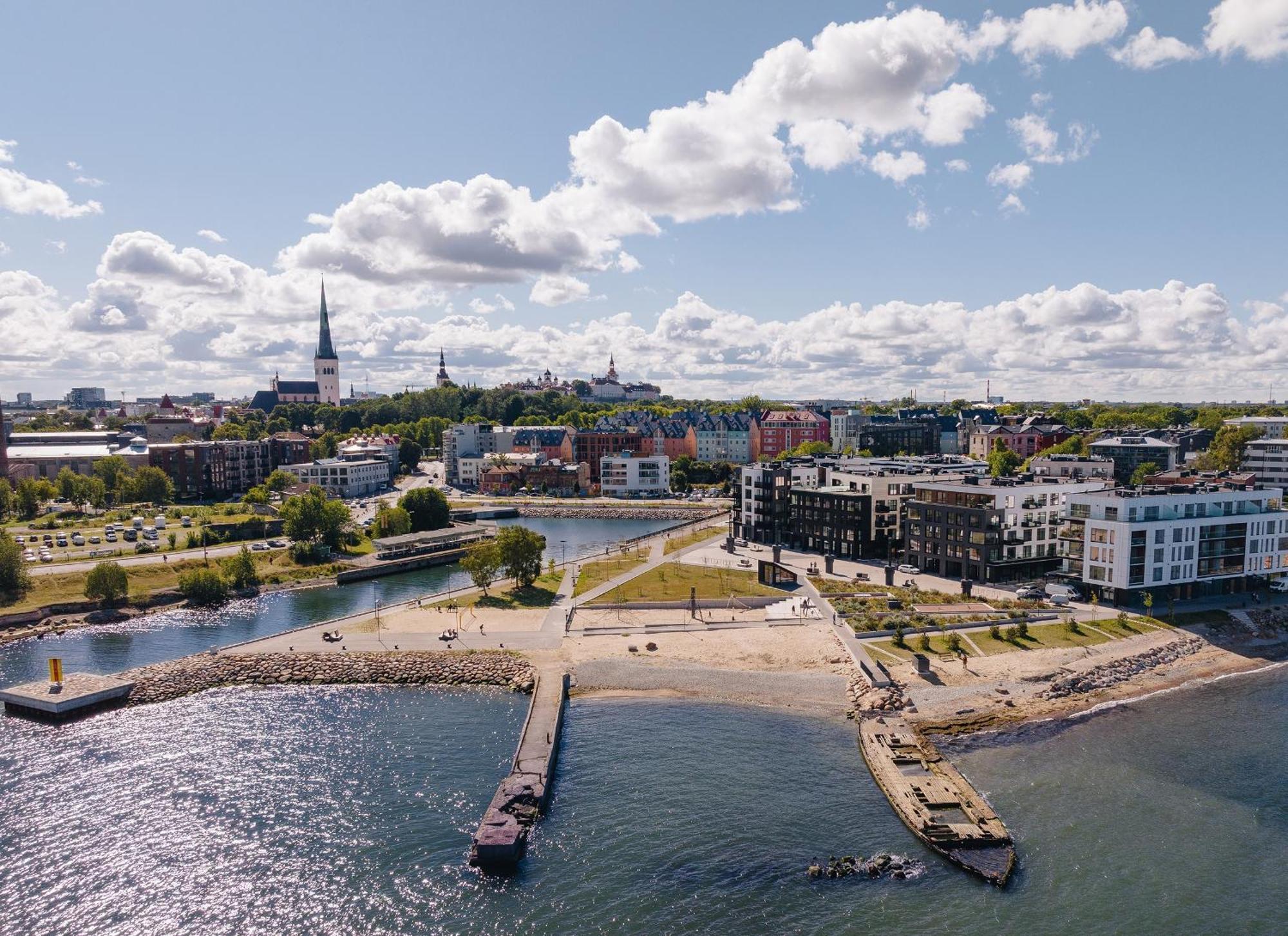 Stylish Waterfront With Lounge Terrace & Sauna Apartment Tallinn